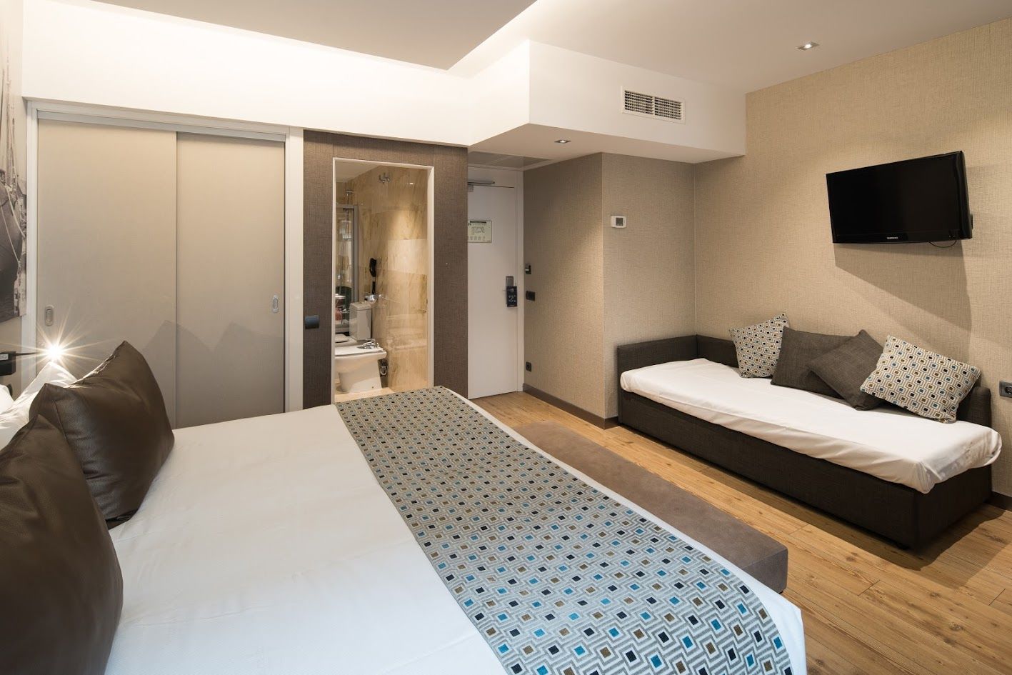 Catalonia Born Hotel Barcelona Ngoại thất bức ảnh