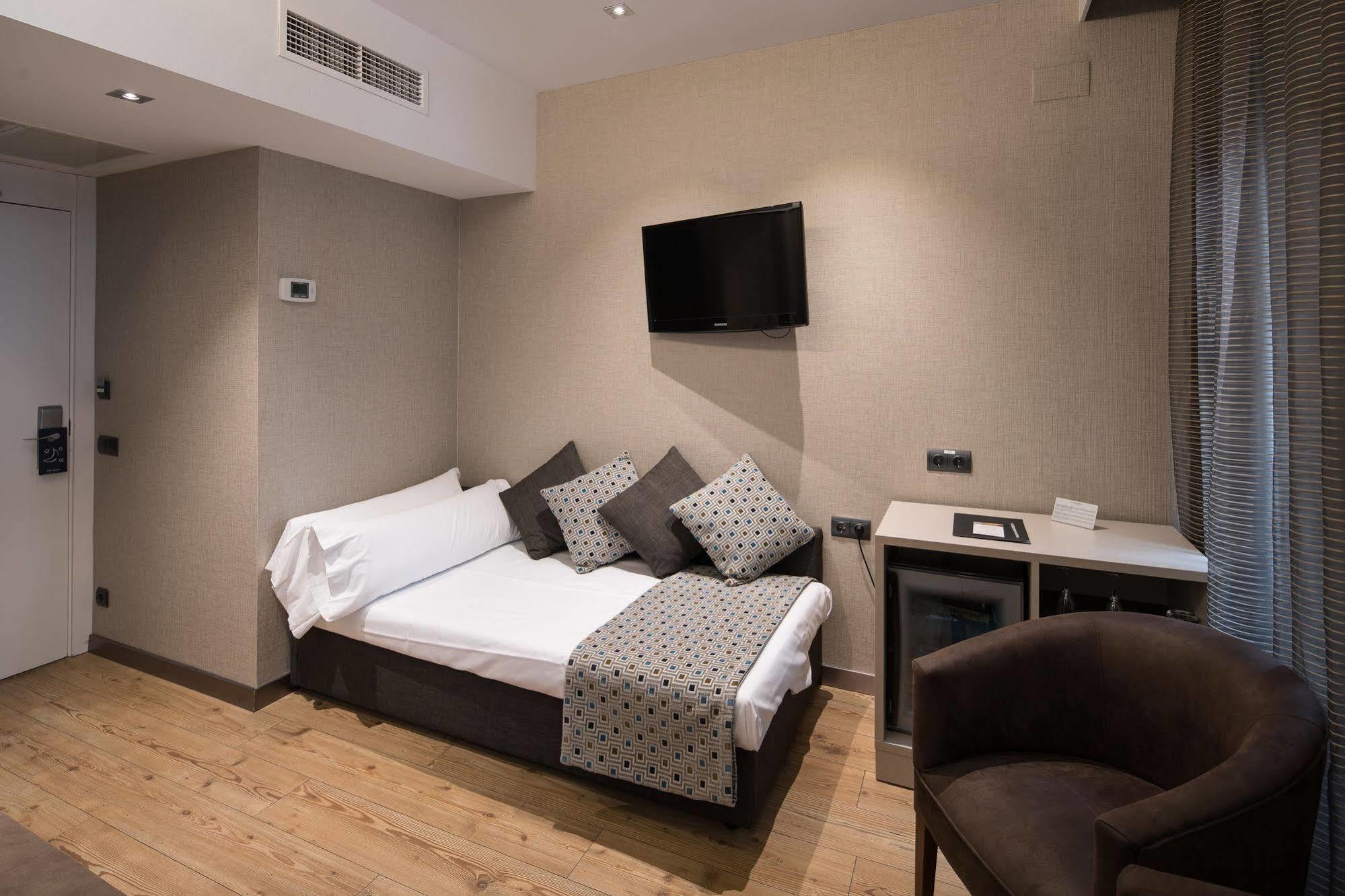 Catalonia Born Hotel Barcelona Ngoại thất bức ảnh